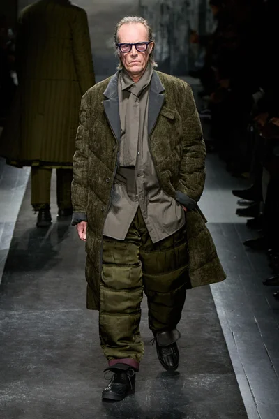 Look 22